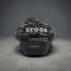 CROCS Classic Fleece Lined Clog in Black - Size M8W10 Unisex